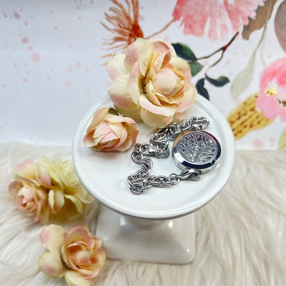 Stainless Steel Hollow Tree Of Life Pattern Round
Unisex Bracelet - Picture 5 of 9